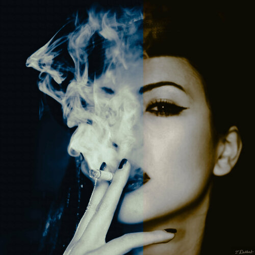 Smoking is Sexy par Thomas Dellert, Photographie en vente sur Singulart