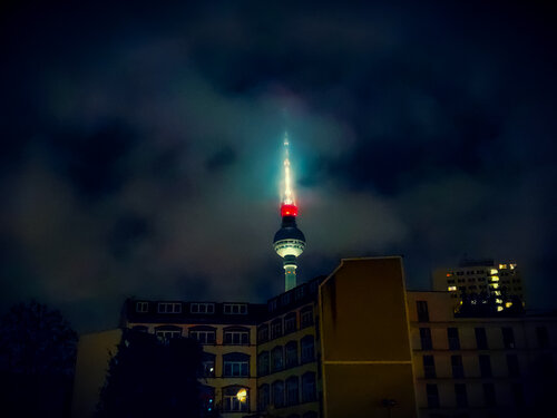 Winternacht in Berlin par Thomas Dellert, Photographie en vente sur Singulart