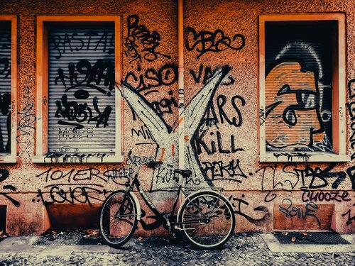 Angel in Berlin par Thomas Dellert, Photographie en vente sur Singulart