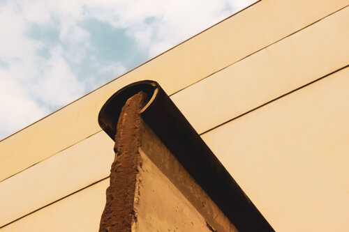 The Berlin Wall    ( fragment 1 ) Thomas Dellert