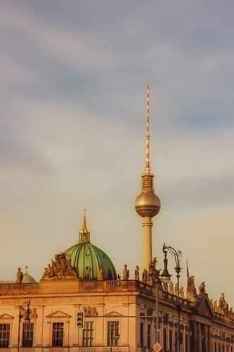 Golden Berlin Profiles von Thomas Dellert, Fotografie kaufen auf Singulart