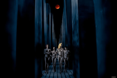 Blood moon in the Berlin night par Thomas Dellert, Photographie en vente sur Singulart