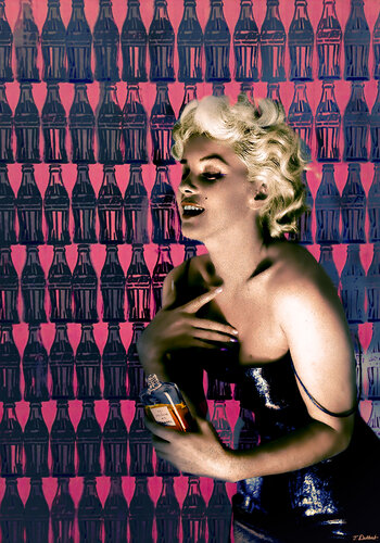 A Dropp of CHANEL and a  Bottle of Coke par Thomas Dellert, Photographie en vente sur Singulart