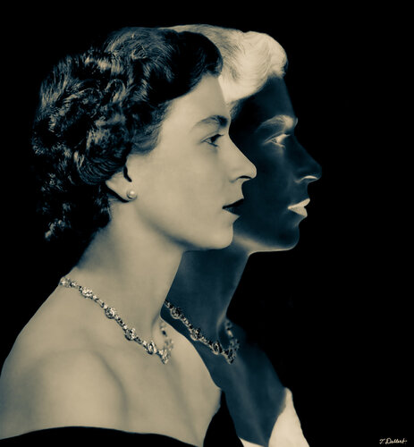 A Queen for all. ( Ivory & Green  version ) par Thomas Dellert, Photographie en vente sur Singulart