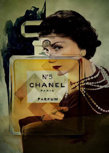 Coco Chanel  darkness in  a bottle di Thomas Dellert, Fotografia in vendita su Singulart