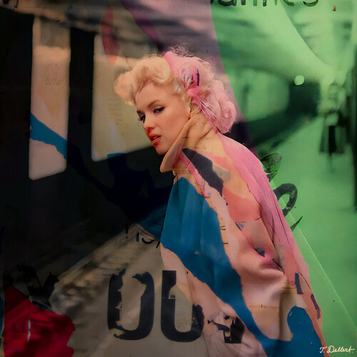 Marilyn waiting for her train di Thomas Dellert, Fotografia in vendita su Singulart