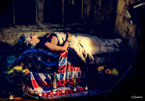 The Death of Hollywood .    original photography by Thomas Dellert  2008 par Thomas Dellert, Photographie en vente sur Singulart