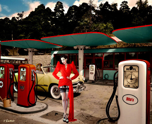 Full Tank Please ! de Thomas Dellert, Impresión a la venta en Singulart