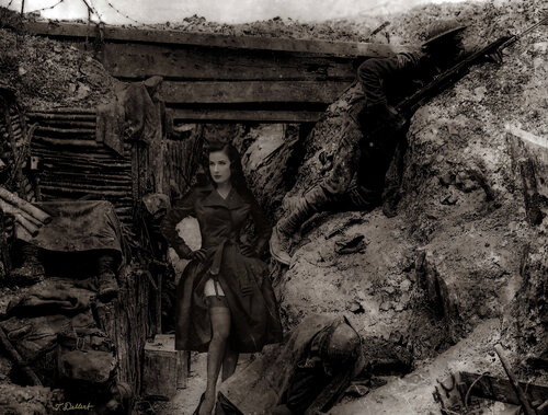 Dita in a WW1 Trench in her Trenchcoat par Thomas Dellert, Édition en vente sur Singulart