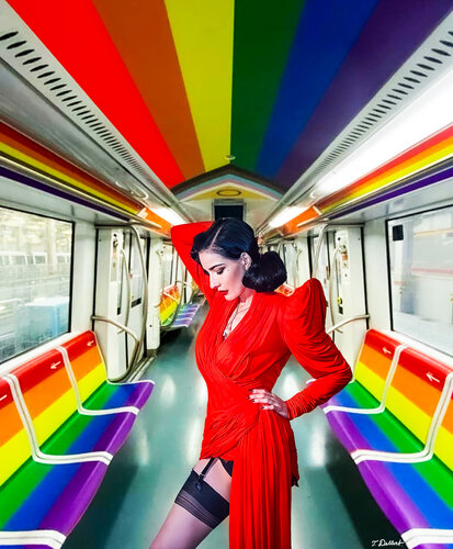 Dita on the LGTBQ Train par Thomas Dellert, Édition en vente sur Singulart