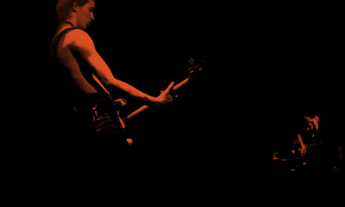 Sid Vicious Live on stage  by Tommy Dollar van Thomas Dellert, Fotografie te koop op Singulart