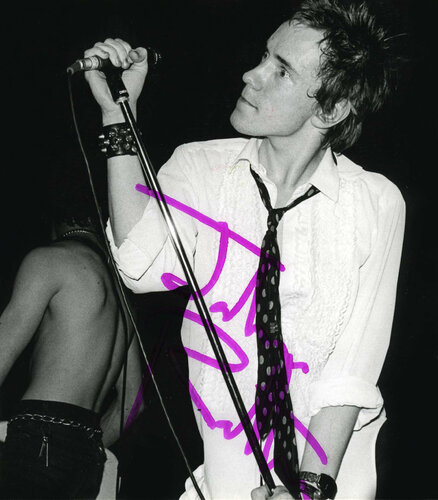 Johnny Rotten signed stage photo by Tommy Dollar van Thomas Dellert, Fotografie te koop op Singulart