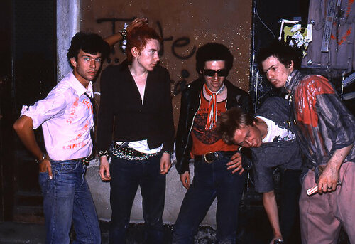 Original London Punk Rockers 1977 de Thomas Dellert, Fotografía a la venta en Singulart