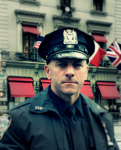 NY city Policeman by Thomas Dellert, Photography for Sale on Singulart