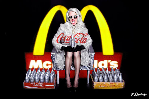 The COKE QUEEN      based on photographs by Thomas Dellert Thomas Dellert