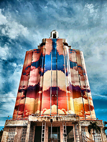 Miami Cloud Scraper van Thomas Dellert, Fotografie te koop op Singulart