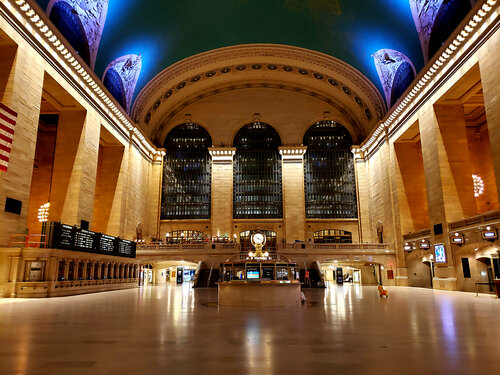 Grand Central Station when all the trains had left par Thomas Dellert, Photographie en vente sur Singulart