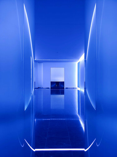 My Blue Heaven in Manhattan par Thomas Dellert, Photographie en vente sur Singulart