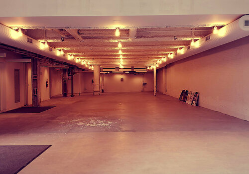 The art exhibit that did not happen par Thomas Dellert, Photographie en vente sur Singulart