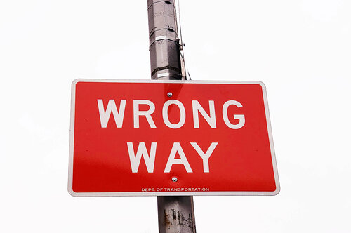 The world is going the Wrong Way par Thomas Dellert, Photographie en vente sur Singulart