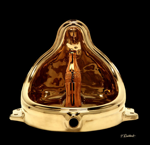 Golden Fountain by Thomas Dellert, Print for Sale on Singulart