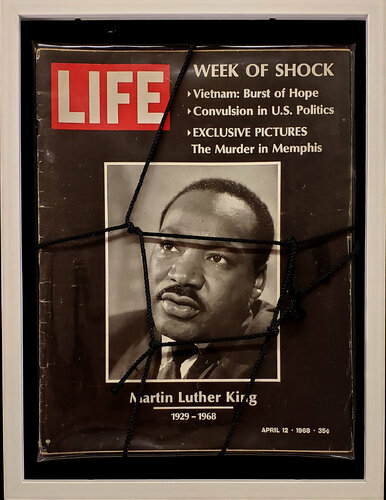 Historical  original Vintage LIFE  Magazine  The  Martin Luther King Memorial Issue 1968 van Thomas Dellert, Andere media te koop op Singulart