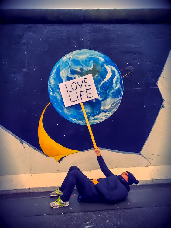 Love for Life by the Berlin Wall Thomas Dellert