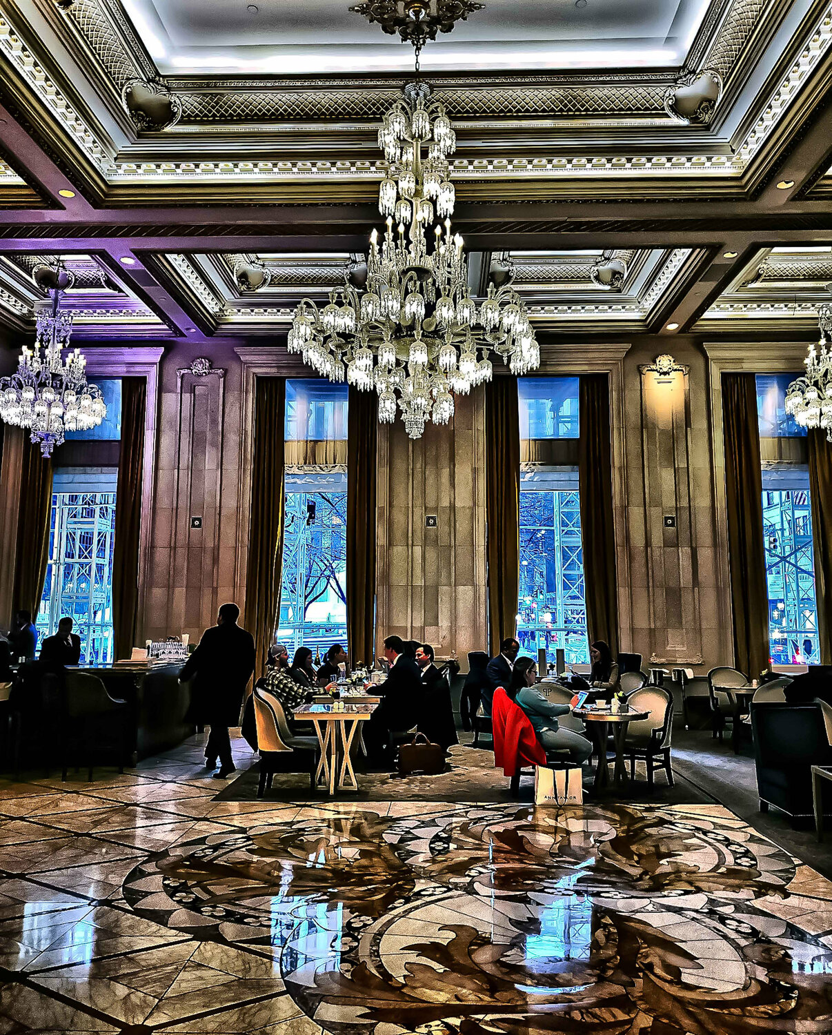 The selected few Thomas Dellert