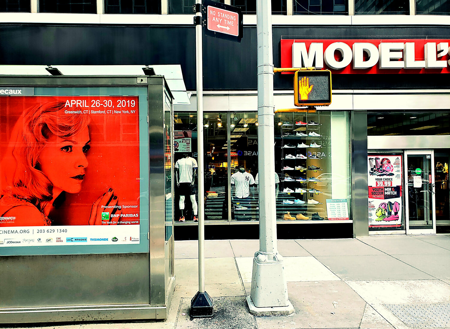 The Manhattan Model Thomas Dellert