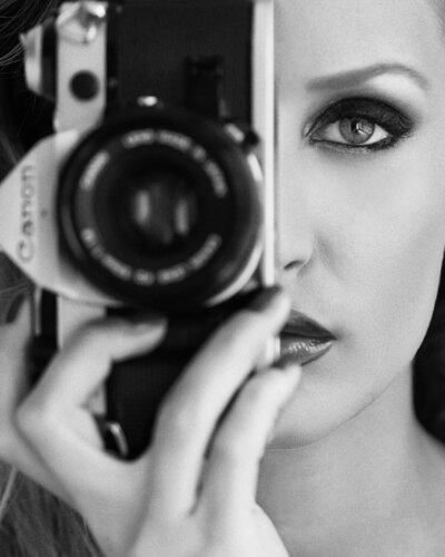 Dubai – Fine Art Female Portrait | Sensual Woman with Vintage Camera by Hikmat Wehbi, Photography for Sale on Singulart