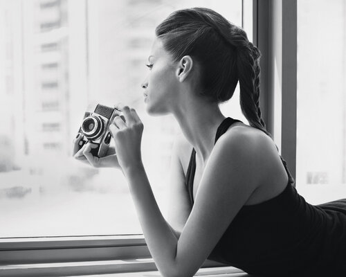 Dubai – Fine Art Female Portrait | Sensual Woman with Vintage Camera by Hikmat Wehbi, Photography for Sale on Singulart