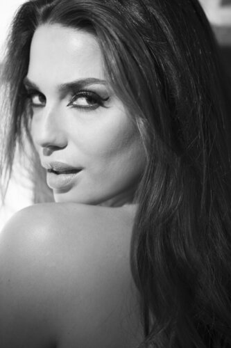 Dubai – Fine Art Female Portrait | Sensual Fashion-Inspired Photography by Hikmat Wehbi, Photography for Sale on Singulart