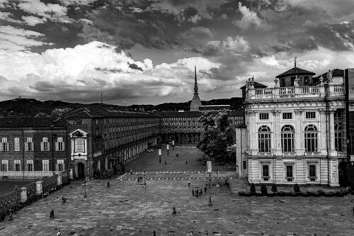 Torino Prima Donna van Manuela Paterna Patrucco, Fotografie te koop op Singulart