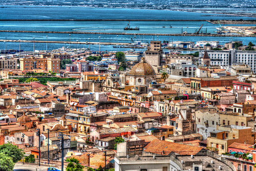 Los colores de Cagliari di Manuela Paterna Patrucco, Fotografia in vendita su Singulart