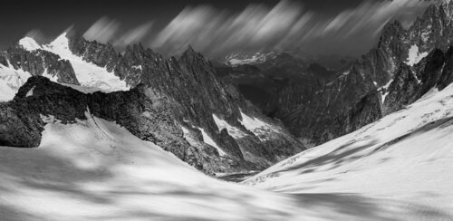 La grandeza del Monte Bianco by Manuela Paterna Patrucco, Photography for Sale on Singulart
