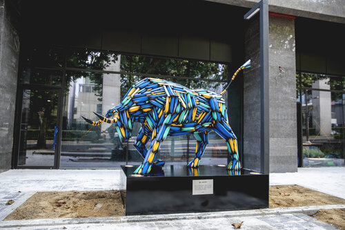 Bull by Woo-jin Kim, Sculpture for Sale on Singulart