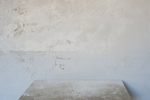 La table oubliée by Corinne Deniel, 写真 for Sale on Singulart