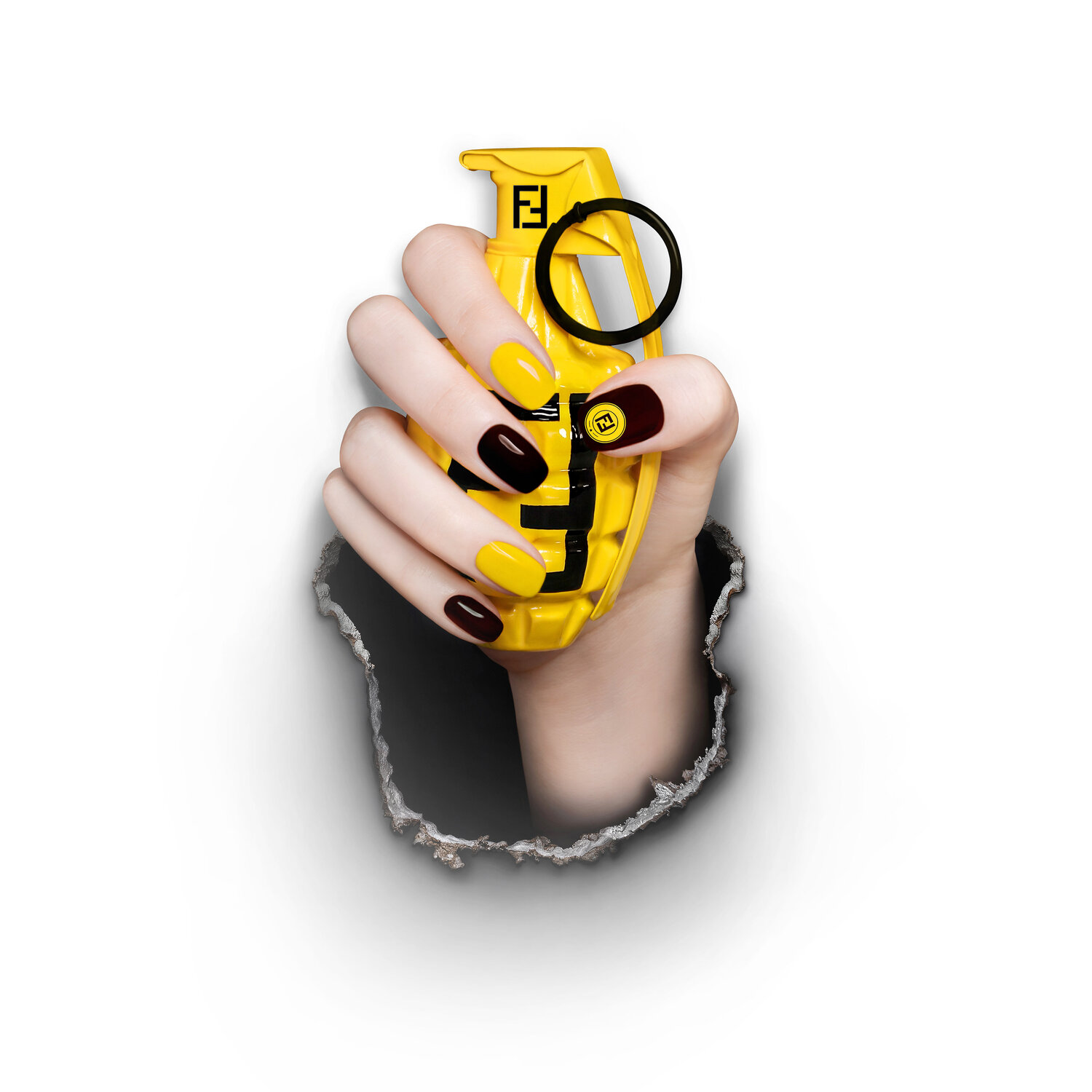 Hand Grenades Series - FENDI FYW3 Giuliano Bekor Fotografie zu verkaufen