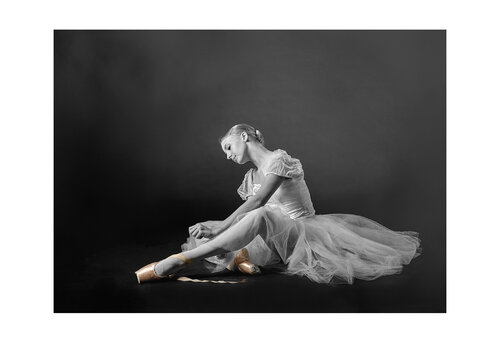 BALLET_JULIETTE_01 by Thomas Hjertén, Photography for Sale on Singulart