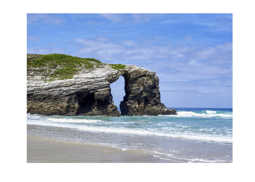 PLAYA_DE_CATHEDRALES_1 di Thomas Hjertén, Fotografia in vendita su Singulart