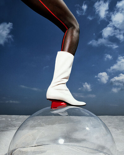 Alek Wek For Harper's Bazaar No.3 by Greg Delves, 写真 for Sale on Singulart