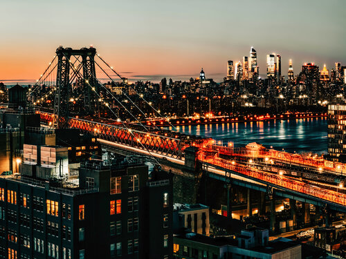 Williamsburg Bridge Skyline - New York von Fabian Kimmel, Fotografie kaufen auf Singulart