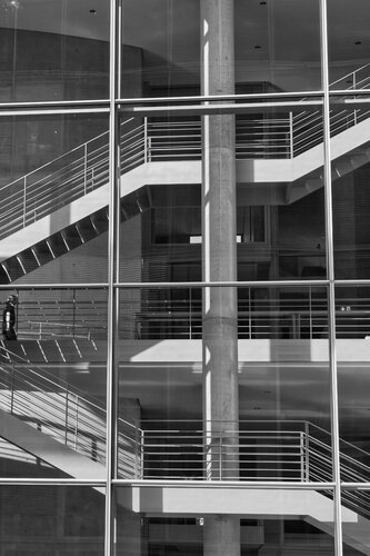 Stairway Rhythm - Bauhaus Berlin von Fabian Kimmel, Fotografie kaufen auf Singulart