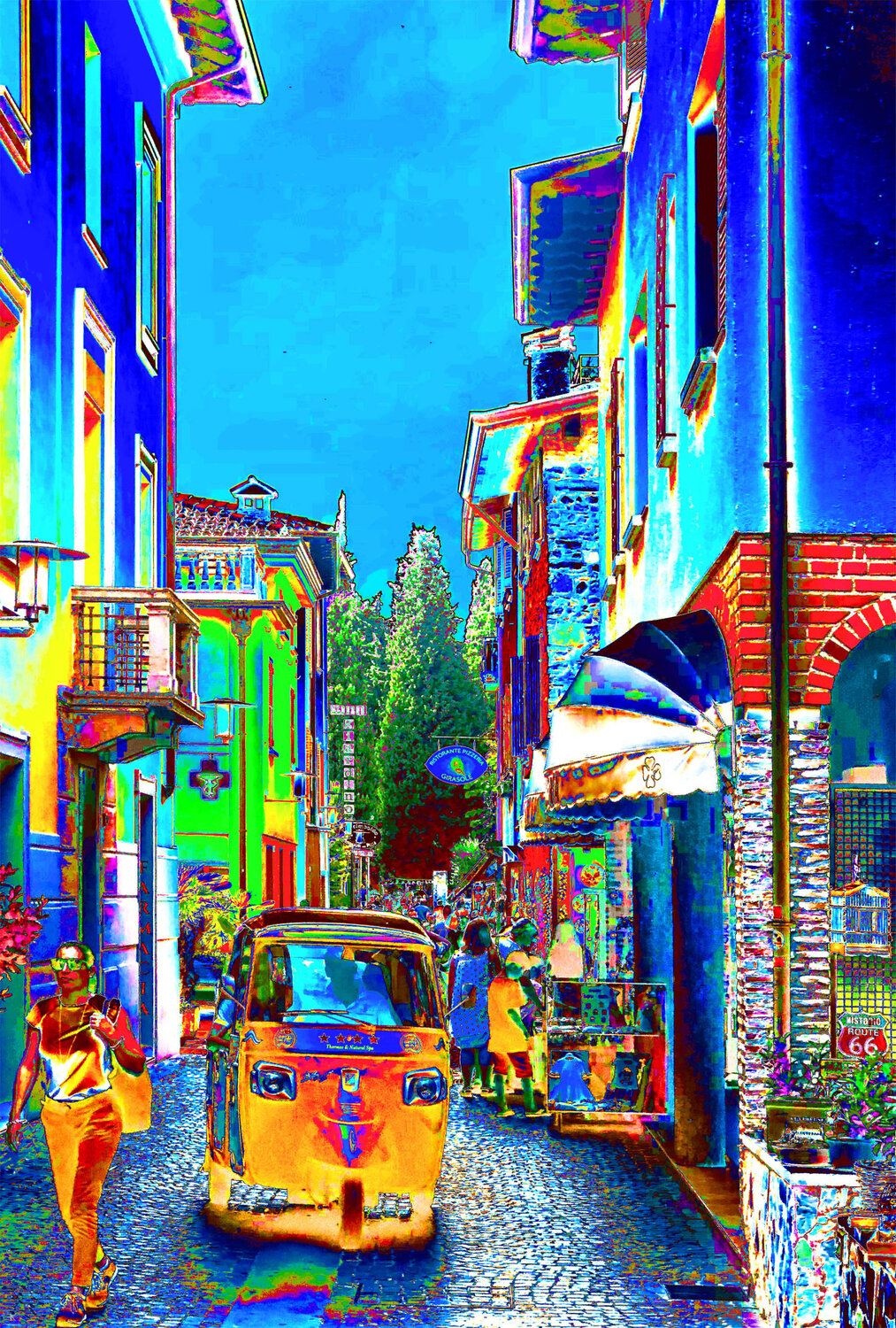 Let’s roll the Ape - Sirmione - Italy Fabian Kimmel Digitale in vendita