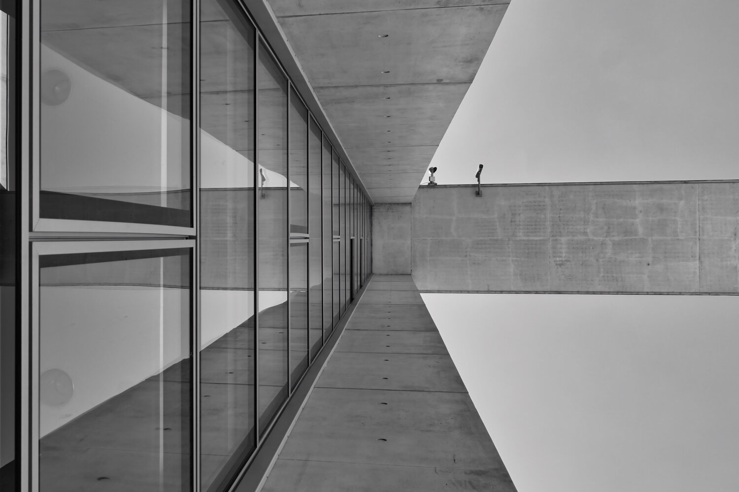 Urban Overlook - Bauhaus Berlin Fabian Kimmel Fotografie zu verkaufen