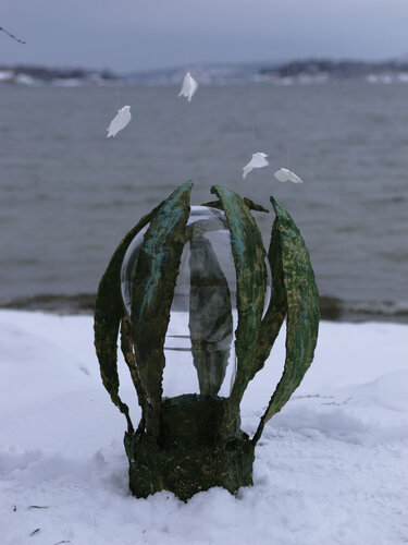 Exotic Flower in the Cold North by Cecilia Hedlund, 彫刻 for Sale on Singulart