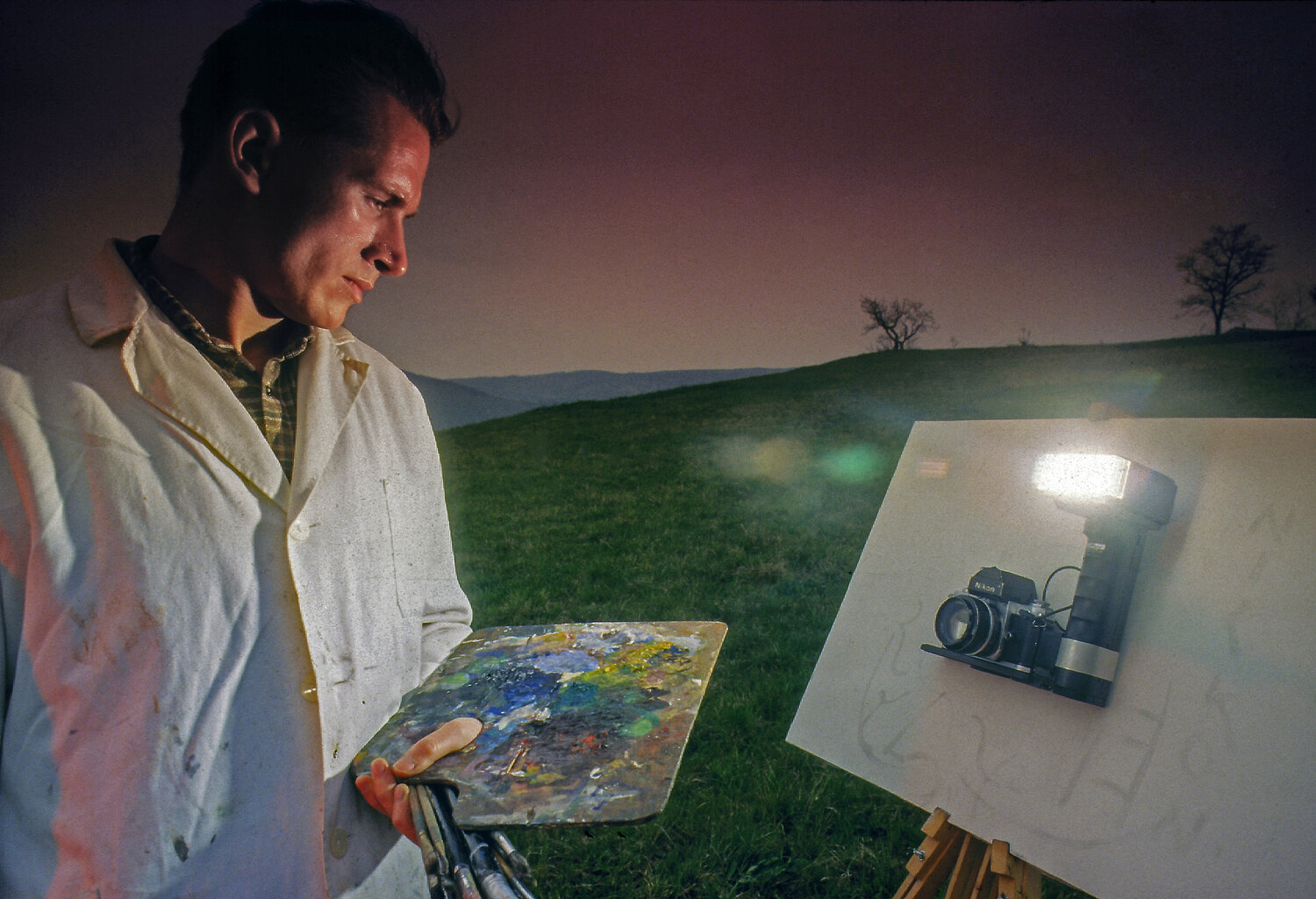 Portrait of a painter shot  by canvas Matjaz Preseren Fotografie zu verkaufen