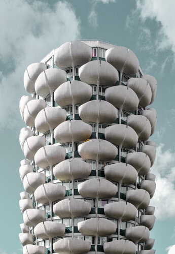 Orbiting Silence by Sofia Mangini, 写真 for Sale on Singulart