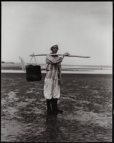 Fisherman von Mamad Mossadegh, Fotografie kaufen auf Singulart