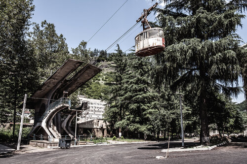 Seilbahn by Harald Hund, 写真 for Sale on Singulart